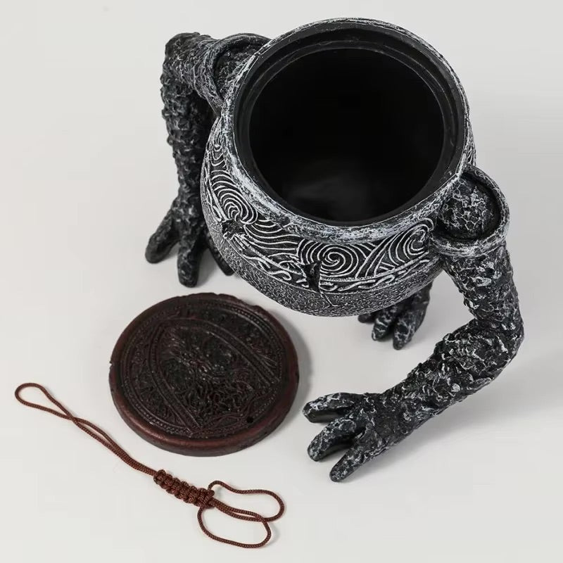 Hand-made resin flower pot ornament inspired by Elden Ring’s Warrior Pot Alexander, designed for gamers and collectors.