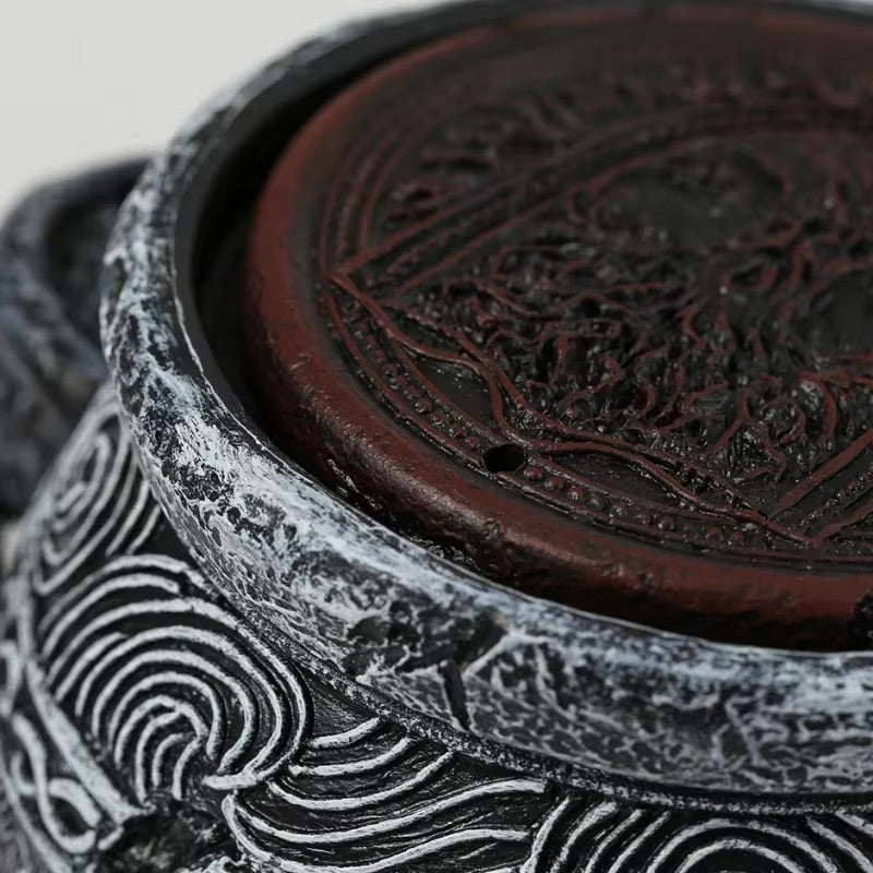 Hand-made resin flower pot ornament inspired by Elden Ring’s Warrior Pot Alexander, designed for gamers and collectors.
