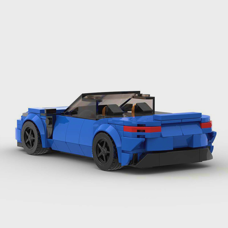 BMW Z4 Cabriolet building blocks set with approximately 147 self-locking ABS plastic pieces, finished model measuring 13.1 x 5.4 x 4.3 cm